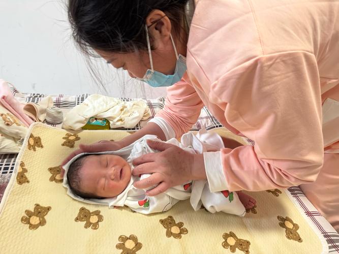 深圳家政保姆价格是多少？多少钱一个月？