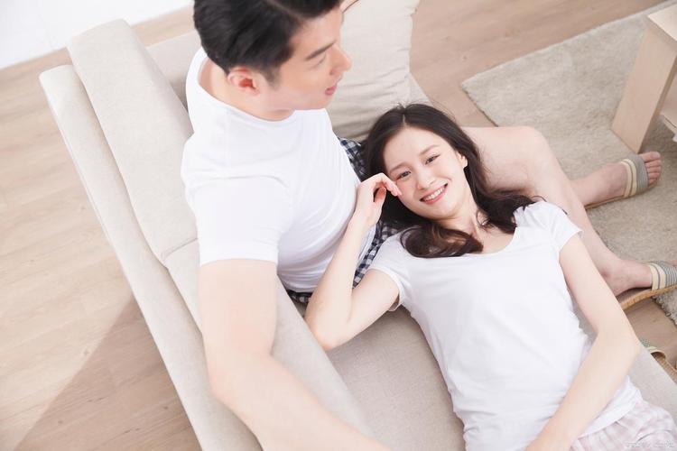 《亲切的家政妇》电影中，她为何让人感到如此温暖？