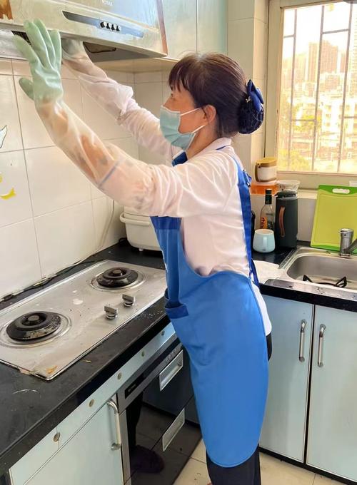 家政保洁上门服务，如何挑选专业靠谱的团队？